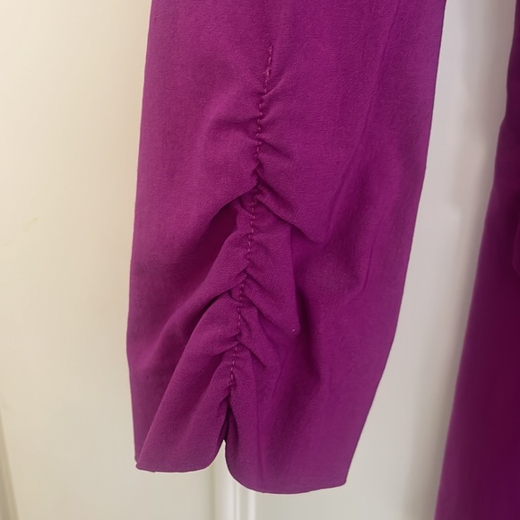 Le Chateau Purple stretchy blazer. Size XS, but fits more like a S. - Picture 3 of 5